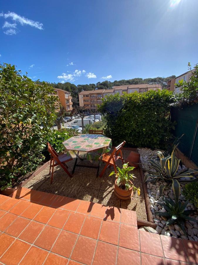 Apartamento Charmant Studio Costebelle Proche Gare, Terrasse Et Parking Gratuit Hyères Exterior foto
