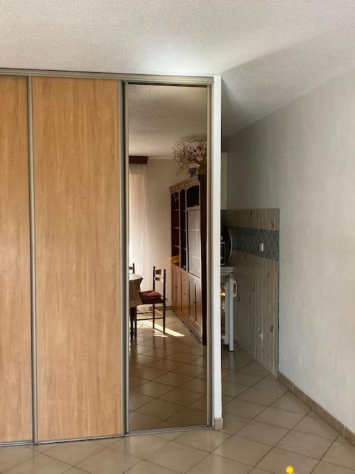 Apartamento Charmant Studio Costebelle Proche Gare, Terrasse Et Parking Gratuit Hyères Exterior foto